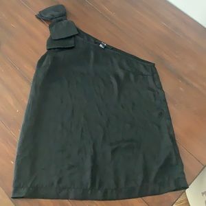 Forever 21 Black One Shoulder Top